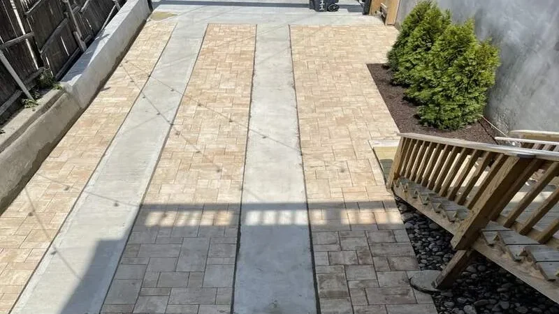 A pavers driveway in DC
